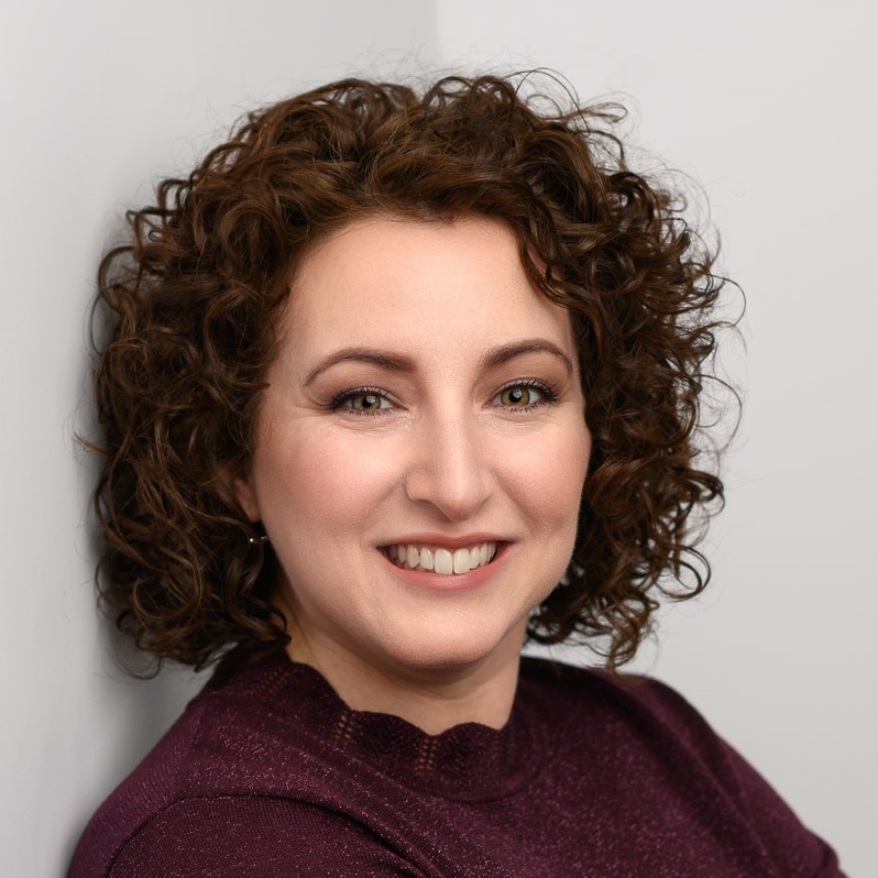 coachHolly Simmons